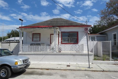 Villa ou maison à vendre à Tampa, Floride: 2 chambres, 53.14 m2 № 1509051 - photo 1