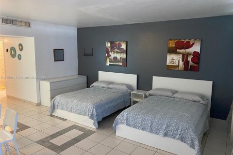 Copropriété à louer à Miami Beach, Floride: 51.1 m2 № 1728829 - photo 15