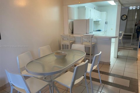 Copropriété à louer à Miami Beach, Floride: 51.1 m2 № 1728829 - photo 8