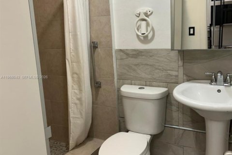 Снять в аренду коммерческую недвижимость в Мирамар, Флорида 1 спальня, 23.23м2, № 2031412 - фото 3