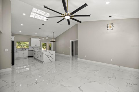 House in Summerfield, Florida 3 bedrooms, 142.51 sq.m. № 1847038 - photo 8
