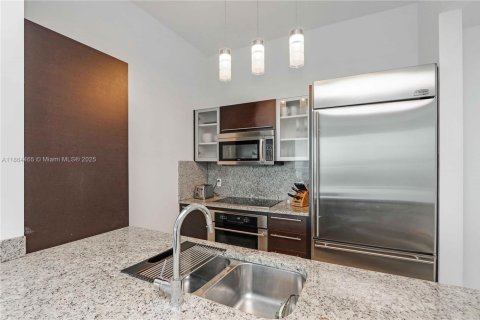 Copropriété à vendre à Miami, Floride: 2 chambres, 102.29 m2 № 1957791 - photo 14