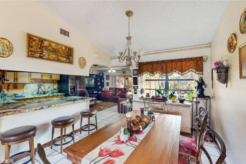 Купить таунхаус в Майами, Флорида 3 спальни, 124.49м2, № 2012320 - фото 8