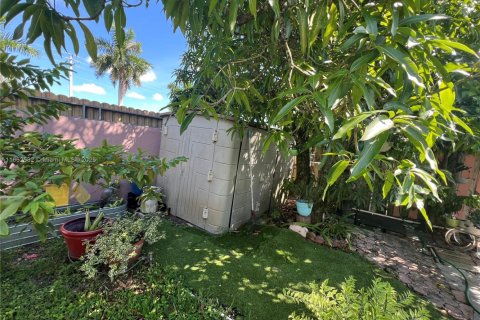 Casa en venta en Miami, Florida, 3 dormitorios, 118.26 m2 № 1375800 - foto 28
