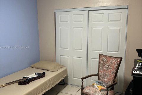 Casa en venta en Miami, Florida, 3 dormitorios, 118.26 m2 № 1375800 - foto 5