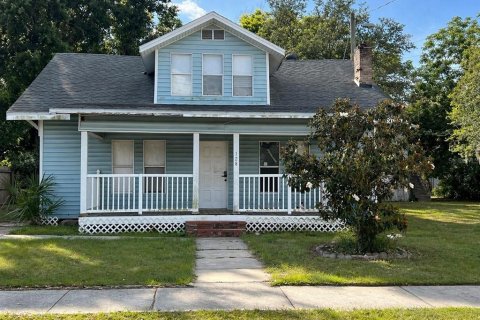 House in Winter Haven, Florida 5 bedrooms, 204.38 sq.m. № 2095352