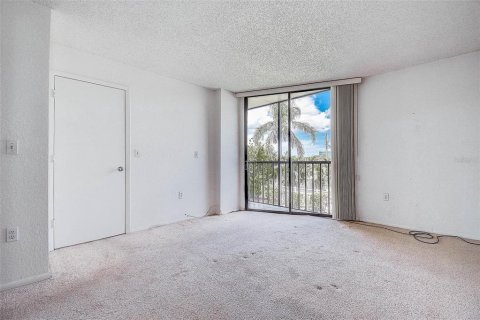 Condo in Clearwater, Florida, 2 bedrooms  № 1871116 - photo 19