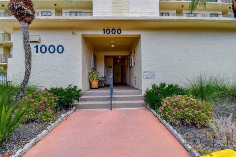 Condo in Clearwater, Florida, 2 bedrooms  № 1871116 - photo 4