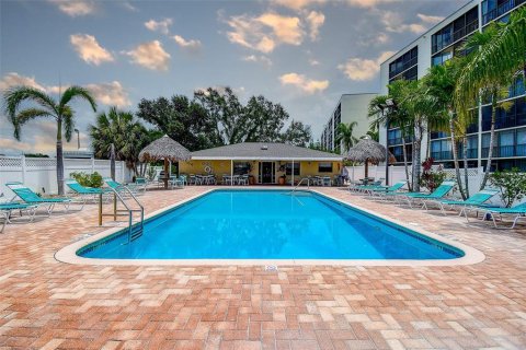Condo in Clearwater, Florida, 2 bedrooms  № 1871116 - photo 30