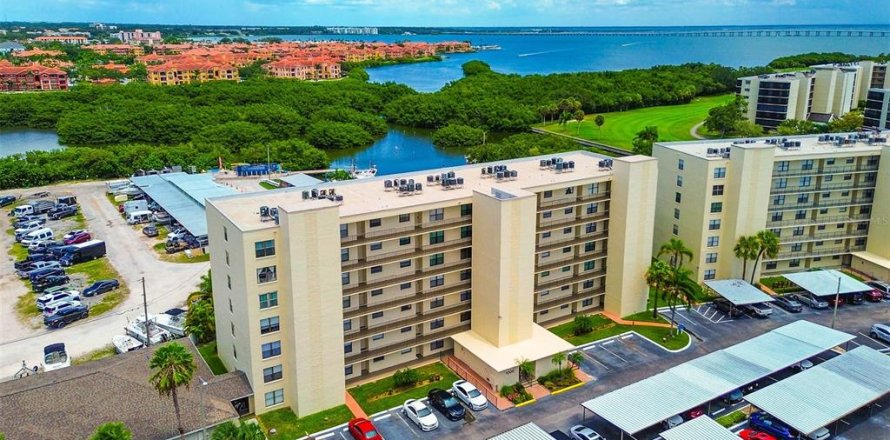 Condo in Clearwater, Florida, 2 bedrooms № 1871116