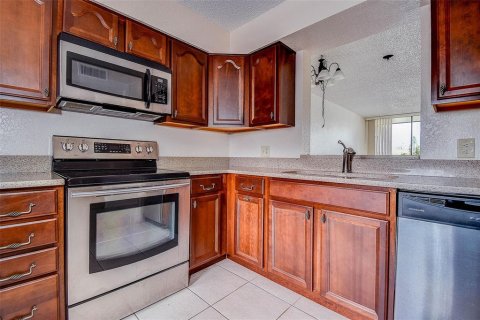 Condo in Clearwater, Florida, 2 bedrooms  № 1871116 - photo 16