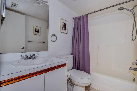 Condo in Clearwater, Florida, 2 bedrooms  № 1871116 - photo 24
