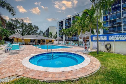 Condo in Clearwater, Florida, 2 bedrooms  № 1871116 - photo 29