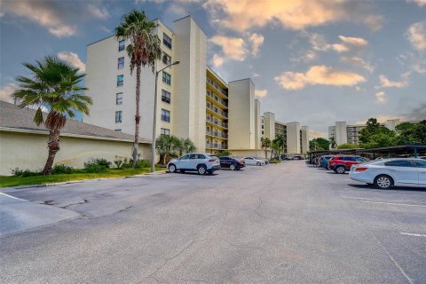 Condo in Clearwater, Florida, 2 bedrooms  № 1871116 - photo 3