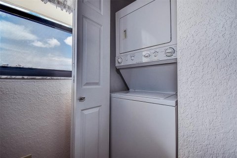 Condo in Clearwater, Florida, 2 bedrooms  № 1871116 - photo 14