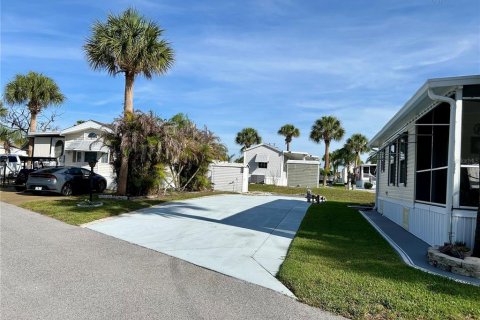 Land in Bowling Green, Florida № 2166592