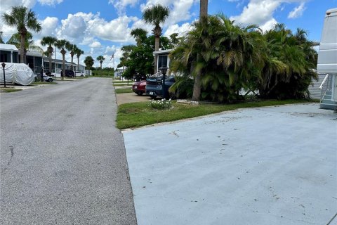 Land in Bowling Green, Florida № 2166592 - photo 13