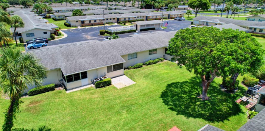 House in West Palm Beach, Florida 2 bedrooms, 75.72 sq.m. № 1127999