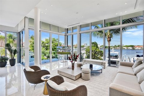 Adosado en venta en Aventura, Florida, 4 dormitorios, 357.58 m2 № 2011190 - foto 5