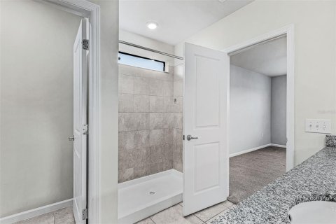 Villa ou maison à louer à North Fort Myers, Floride: 4 chambres, 171.87 m2 № 2101527 - photo 12
