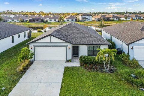 Villa ou maison à North Fort Myers, Floride 4 chambres, 171.87 m2 № 2101527
