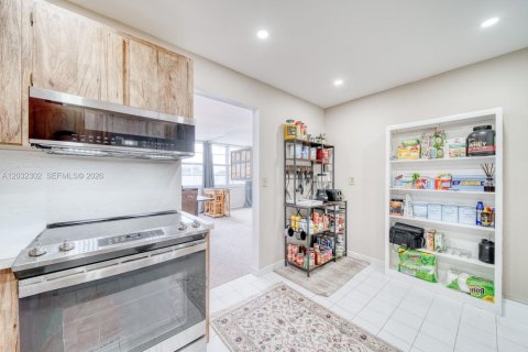 Condo in Fort Lauderdale, Florida, 2 bedrooms  № 2244226 - photo 23