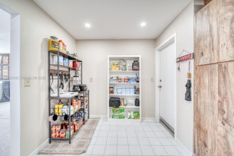 Condo in Fort Lauderdale, Florida, 2 bedrooms  № 2244226 - photo 24