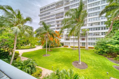 Condo in Fort Lauderdale, Florida, 2 bedrooms  № 2244226 - photo 8