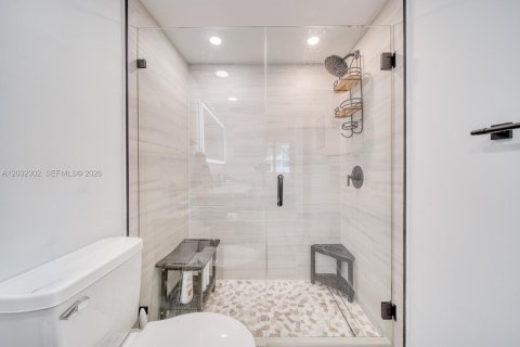 Condo in Fort Lauderdale, Florida, 2 bedrooms  № 2244226 - photo 2