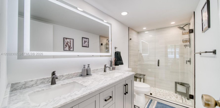 Condo in Fort Lauderdale, Florida, 2 bedrooms  № 2244226