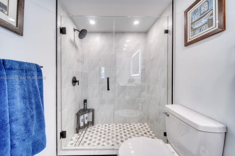Condo in Fort Lauderdale, Florida, 2 bedrooms  № 2244226 - photo 18
