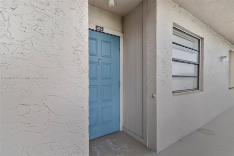 Condo in Pembroke Pines, Florida, 2 bedrooms  № 1818622 - photo 2