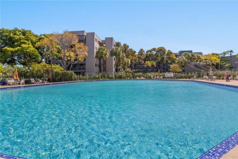 Condo in Pembroke Pines, Florida, 2 bedrooms  № 1818622 - photo 18