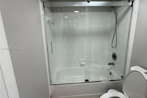 Снять в аренду кондоминиум в Пемброк-Пайнс, Флорида 2 спальни, 83.61м2, № 1989126 - фото 8