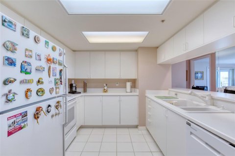Купить кондоминиум в Дейтона-Бич, Флорида 6 комнат, 171.22м2, № 1675245 - фото 9