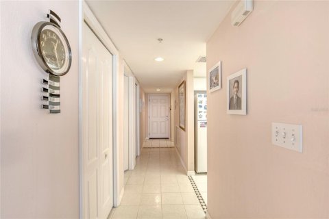 Condo in Daytona Beach, Florida, 3 bedrooms  № 1675245 - photo 8