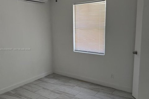 Снять в аренду виллу или дом в Холливуд, Флорида 1 спальня, 69.12м2, № 2154273 - фото 8