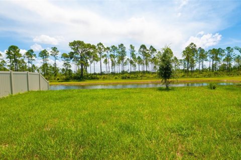 Villa ou maison à vendre à Poinciana, Floride: 4 chambres, 252.14 m2 № 2389128 - photo 17