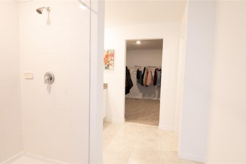 Villa ou maison à vendre à Poinciana, Floride: 4 chambres, 252.14 m2 № 2389128 - photo 11