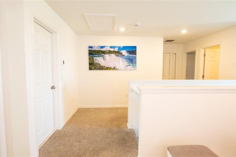 Villa ou maison à vendre à Poinciana, Floride: 4 chambres, 252.14 m2 № 2389128 - photo 12