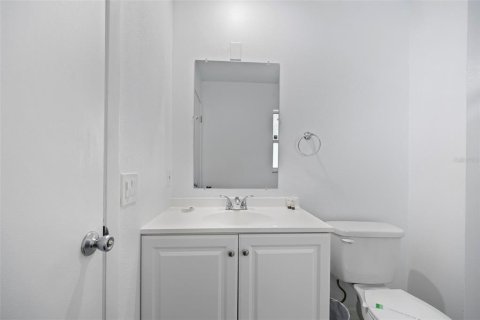 House in Tampa, Florida 3 bedrooms, 123.19 sq.m. № 1883506 - photo 23