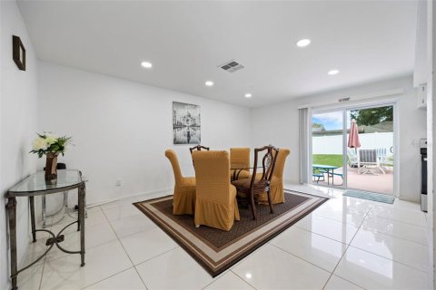 House in Tampa, Florida 3 bedrooms, 123.19 sq.m. № 1883506 - photo 6