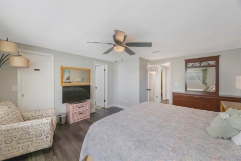 House in Tampa, Florida 3 bedrooms, 139.54 sq.m. № 1876251 - photo 20