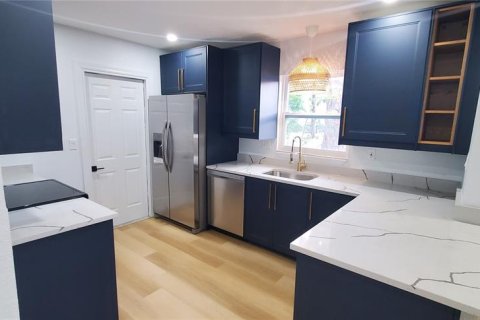 Apartamento en alquiler en Tampa, Florida, 2 dormitorios, 69.68 m2 № 1832807 - foto 2