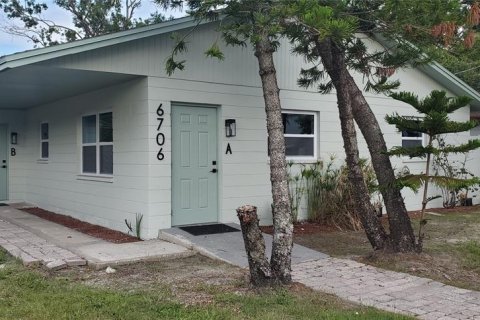 Apartamento en alquiler en Tampa, Florida, 2 dormitorios, 69.68 m2 № 1832807 - foto 1