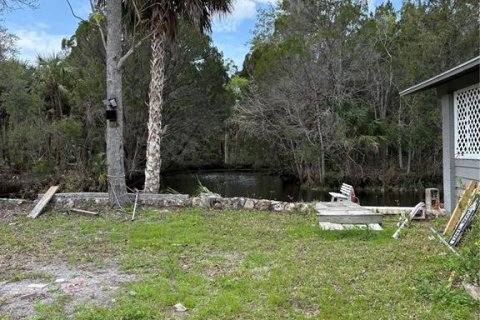 House in Yankeetown, Florida 2 bedrooms, 162.76 sq.m. № 1720731 - photo 5