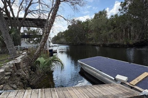 House in Yankeetown, Florida 2 bedrooms, 162.76 sq.m. № 1720731 - photo 8