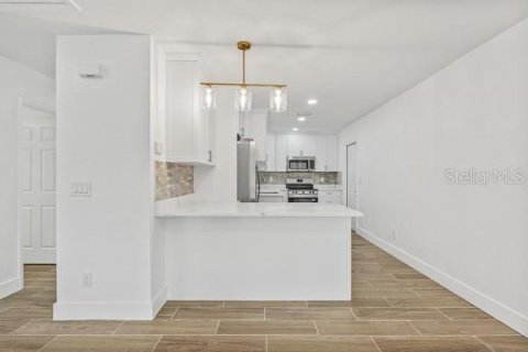 House in Tampa, Florida 3 bedrooms, 119.1 sq.m. № 1893847 - photo 20