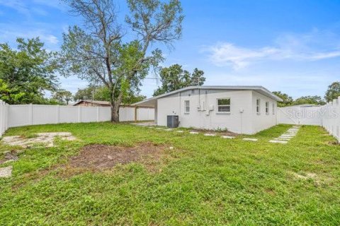House in Tampa, Florida 3 bedrooms, 119.1 sq.m. № 1893847 - photo 23