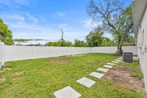 House in Tampa, Florida 3 bedrooms, 119.1 sq.m. № 1893847 - photo 22